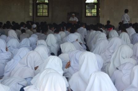 Giat Mengkaji Agama