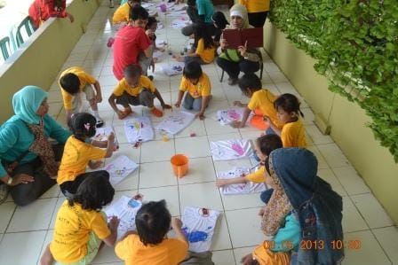 fb:tamankanakislamdarunnajah/email:tk_islamdarunnajah@yahoo.co.id/www.darunnajahkindergarten.com/021-71502355