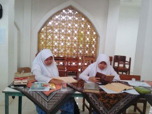 Kegiatan Fathul Kutub Pesantren Putri Al Hasanah Darunnajah 9 Pamulang