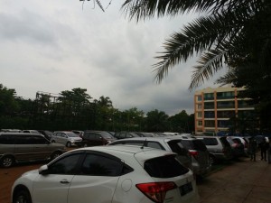 Kendaraan Wali Santri memenuhi area Pesantren