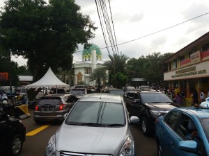Kendaraan Wali Santri memenuhi area Pesantren