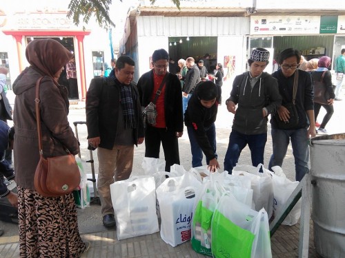 Perpustakaan Darunnajah Jakarta memborong buku di International Books Fair di Cairo 2