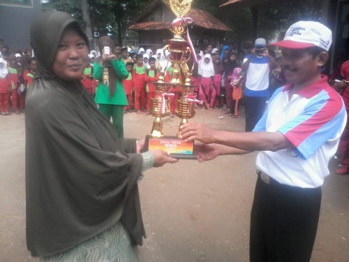 Juara Umum O2SN Tingkat Gugus