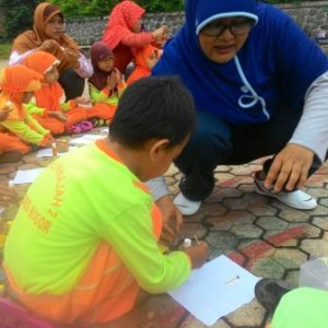 Kegiatan RA Darunnajah 2 dibimbing Langsung Oleh Usth. Sri Purwati S.Pd selaku Kepala Sekolah RA