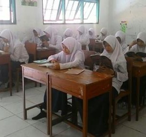 Semangat Belajar Santri Jelang Ujian