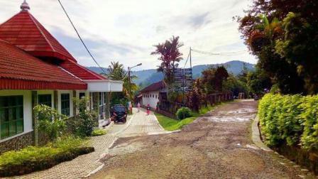 Jalan Masuk Asrama Kampus 1