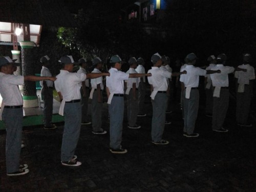 Pelatihan Pasukan Pengibar Bendera (Paskibra) Pondok Pesantren Darunnajah