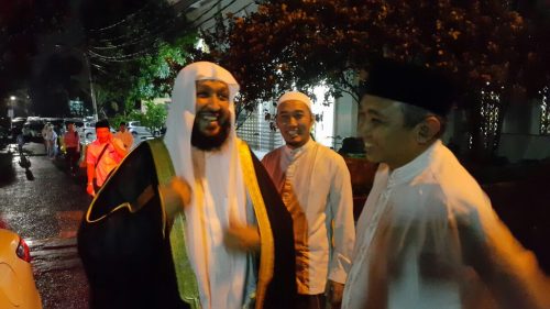 Syekh Hasan Al Bukhori, Dekan Fakultas Bahasa Arab Universitas Ummul Quro dan Imam Tarawih Masjid Haram Bersama Pimpinan Pondok Pesantren Darunnajah