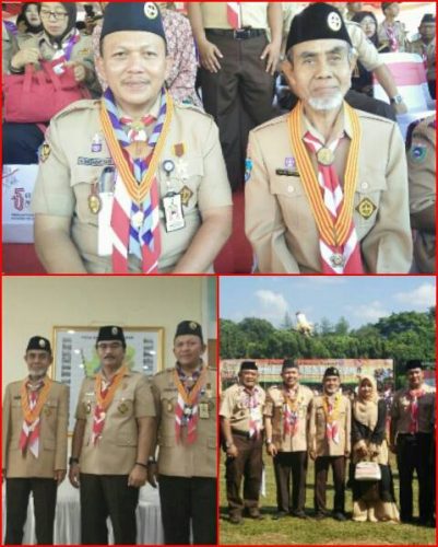 Pimpinan Pondok Modern Darussalam Gontor berkenan menerima penghargaan "Lencana Melati"
