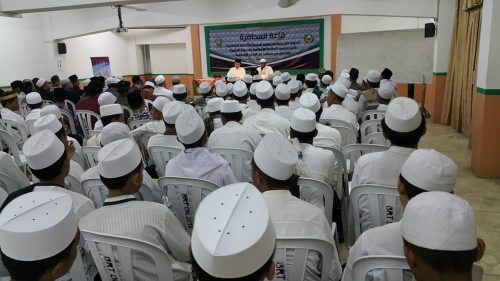 Pelatihan Imam dan Muadzin Masjid dan Mushalla sekitar, pemateri: Syaikh Dr. Muhammad al-Qurasyi, Pengajar Fakultas al-Qur'an dan Studi Islam, Universitas Islam Madinah, diselenggarakan Universitas Islam Madinah dan Pondok Pesantren Darunnajah Jakarta