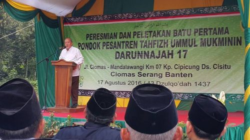 enandatanganan Prasasti Pendirian Pesantren Tahfizh Al Quran Ummul Mukminin