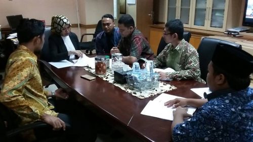 Panitia Praktik Pengabdian Masyarakat (PPM) Pesantren Darunnajah Jakarta silaturrahim dengan direktur Pengelolaan Sumber Dana Bantuan Sosial (PSDBS) di Kemensos RI