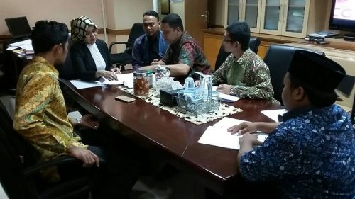 Panitia Praktik Pengabdian Masyarakat (PPM) Pesantren Darunnajah Jakarta silaturrahim dengan direktur Pengelolaan Sumber Dana Bantuan Sosial (PSDBS) di Kemensos RI