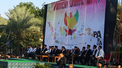 Santri Putra Darunnajah Peringati HUT RI Ke-71