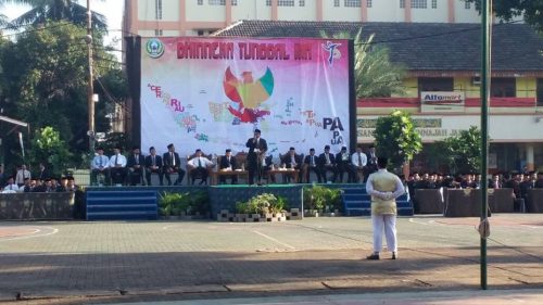 Santri Putra Darunnajah Peringati HUT RI Ke-71