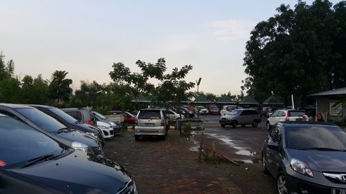 parkir asrama putri 2