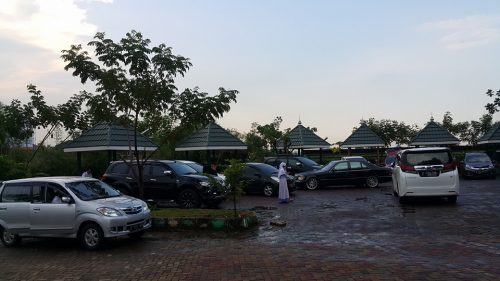 parkir asrama putri