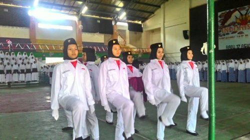 Santri Putri Darunnajah Jakarta Peringati HUT RI