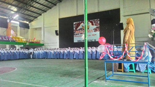 Santri Putri Darunnajah Jakarta Peringati HUT RI
