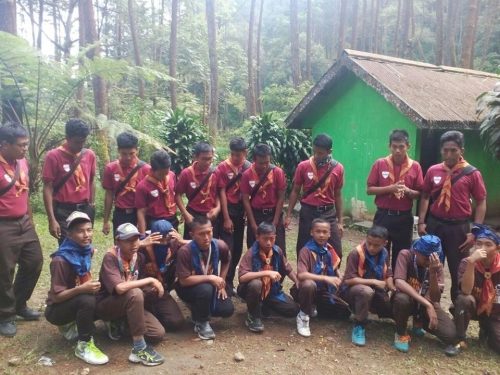 Kegiatan out bond peserta jambore di skipan camp