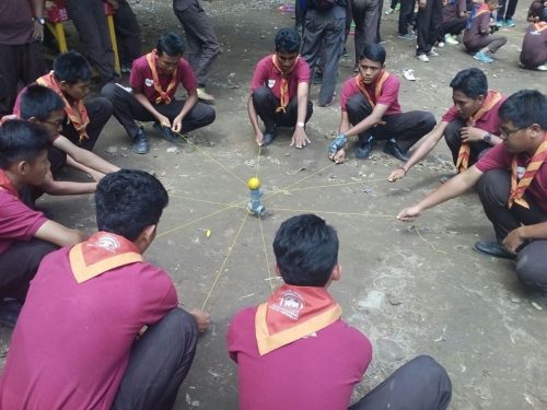Kegiatan out bond peserta jambore di skipan camp