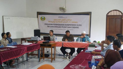 Ta'hilul Mudarrisin (Program peningkatan kompetensi guru) mata pelajaran Mutholaah di Darunnajah Learning Center 2 Cipanas