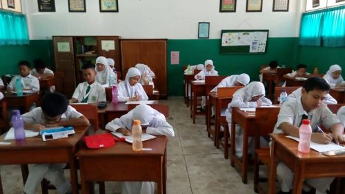 Suasana Ujian MID Semester SD Darunnajah Jakarta