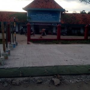 Pintu keluar masuk kendaraan roda dua ke kampus 3 tertutup sementara waktu.