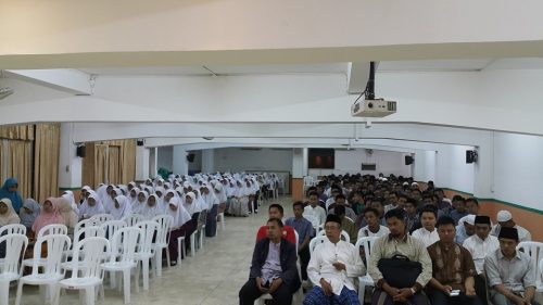 Rapat koordinasi Panitia Idul Qurban Pesantren Darunnajah Pusat; guru, santri, dan karyawan