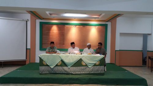 Rapat koordinasi Panitia Idul Qurban Pesantren Darunnajah Pusat; guru, santri, dan karyawan