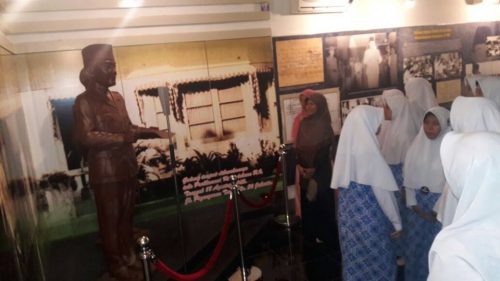Kunjungan santri Darunnajah Jakarta ke Arsip Nasional Indonesia