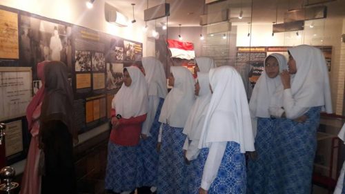 Kunjungan santri Darunnajah Jakarta ke Arsip Nasional Indonesia