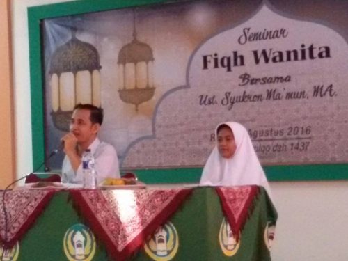 Santri Darunnajah Jakarta mengadakan seminar Fiqih Wanita tentang Darah Wanita