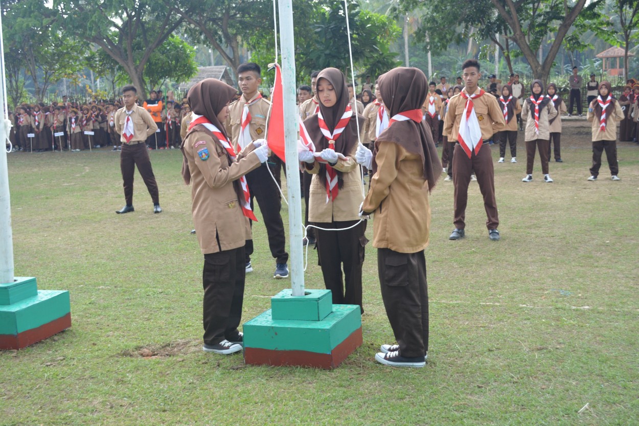 formasi-pasikbra-dalam-kemah-bersama-tingkat-madrasah-ibtidaiyah-se-kkm-min-3-pandeglang-di-ponpes-an-nahl-darunnajah-5-cikeusik-pandeglang-banten