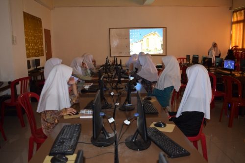 Pelatihan Kesekretariatan OSDN Putri