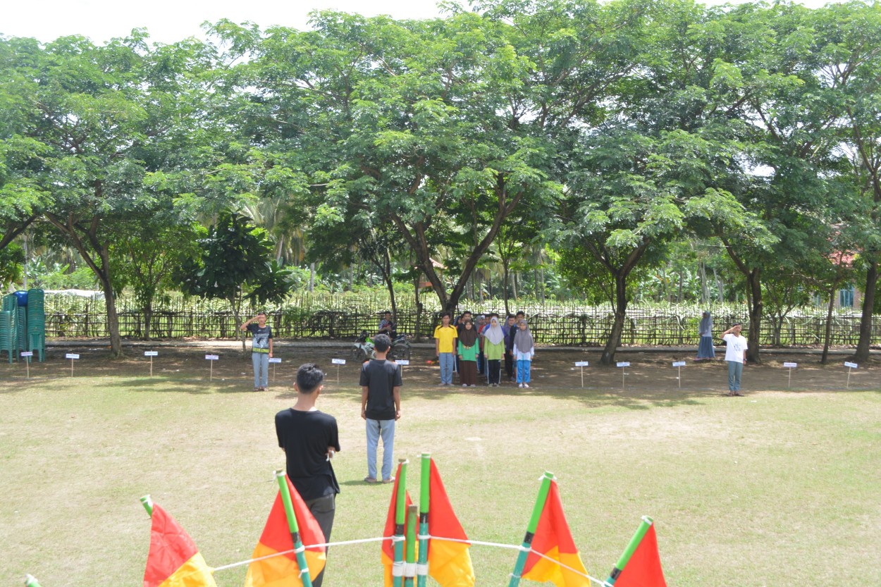 latihan-petugas-upacara-pembukaan-kemah-bersama-tingkat-madrasah-ibtidaiyah-se-kkm-min-3-pandeglang-di-ponpes-an-nahl-darunnajah-5-cikeusik-pandeglang-banten