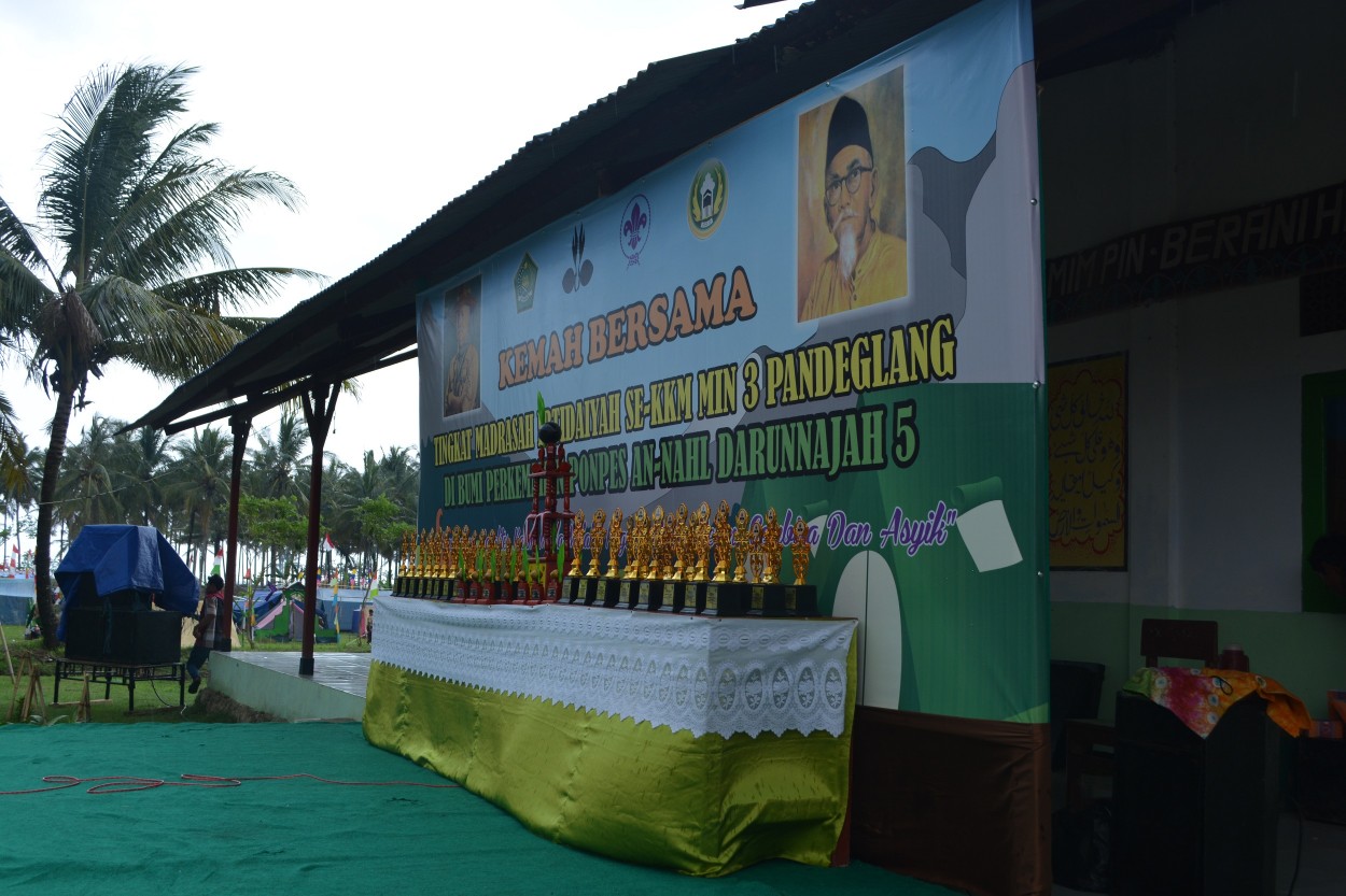 piala-kemah-bersama-tingkat-madrasah-ibtidaiyah-se-kkm-min-3-pandeglang-di-ponpes-an-nahl-darunnajah-5-cikeusik-pandeglang-banten