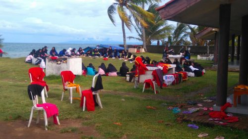 Latihan gerakan Tapak Suci Santriwati Pada Pagi hari Di Pondok Pantai TAMBANG AYAM