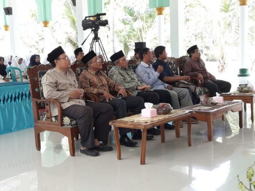 Pimpinan Darunnajah Jakarta Hadiri Seminar Di Pesantren Nurul Bayan