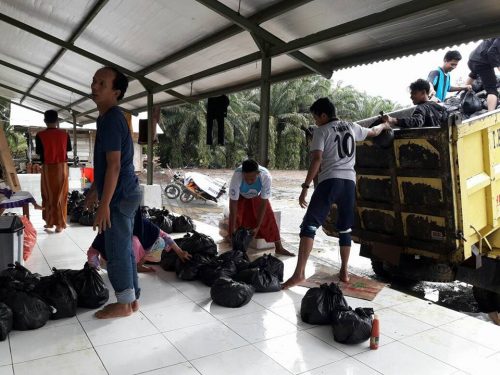 1400 Paket Sembako Bantuan Kementerian Sosial RI Untuk Kecamatan Teramang Jaya Dan Penarik Mukomuko Bengkulu