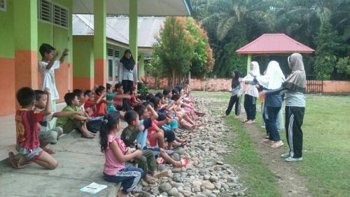 Kegiatan Hari Keempat Praktik Pengabdian Masyarakat Pesantren Darunnajah Jakarta Di Mukomuko Bengkulu