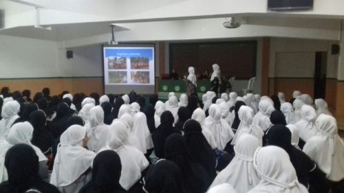 Persentasi PPM Dari Kelas 6 TMI Ke Kelas 5 TMI Darunnajah