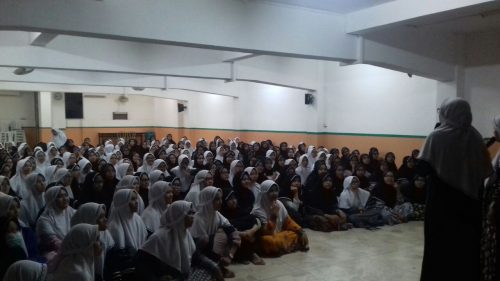 Persentasi PPM Dari Kelas 6 TMI Ke Kelas 5 TMI Darunnajah