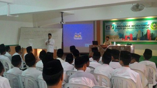 Language Workshop "How To Get Success By Language" Bagi Santri Putra Darunnajah Jakarta