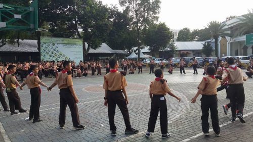 Santri Putra Darunnajah Jakarta Ikuti Latihan Pramuka