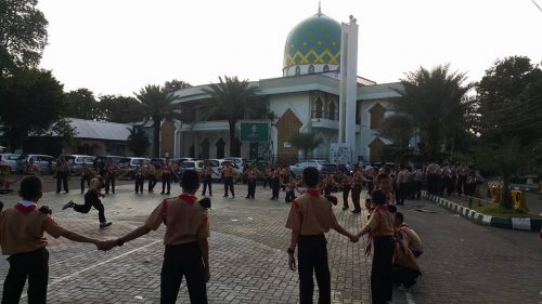 Santri Putra Darunnajah Jakarta Ikuti Latihan Pramuka