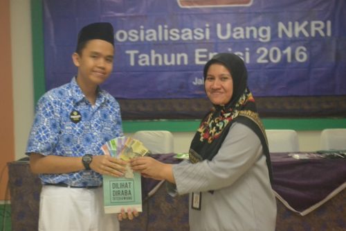 Sosialisasi Bank Indonesia Di Pesantren Darunnajah Jakarta