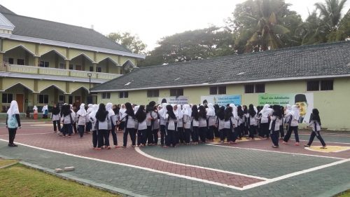 Pertandingan Persahabatan Antara Pesantren Darunnajah Dengan Pondok Modern Darussalam Gontor Putri 1