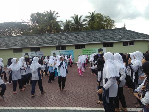 Pertandingan Persahabatan Antara Pesantren Darunnajah Dengan Pondok Modern Darussalam Gontor Putri 1