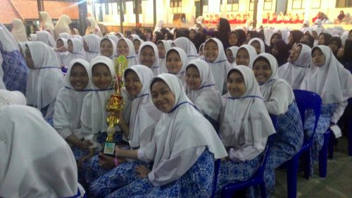 Sujud Syukur Santri Putri Darunnajah Jakarta